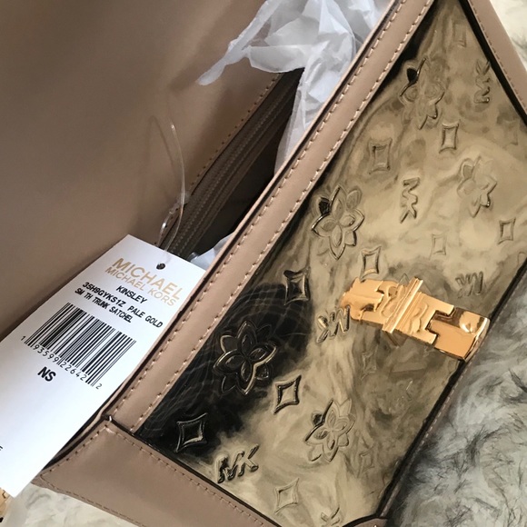 Michael Kors Purse - Picture 7 of 9